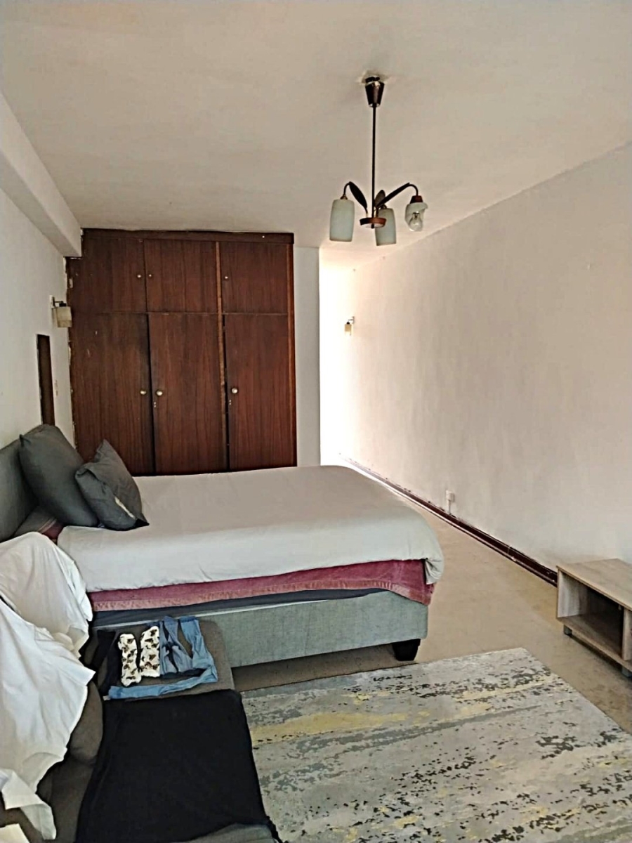 1 Bedroom Property for Sale in Florida Lake Gauteng