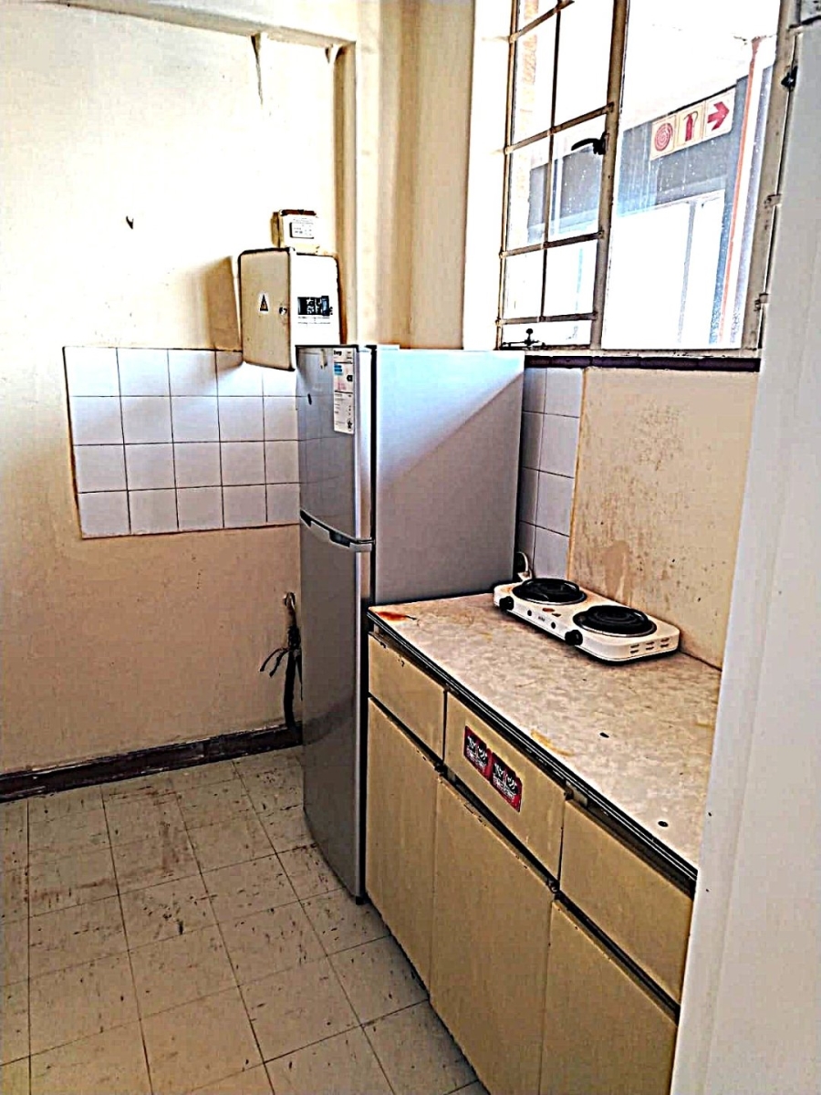 1 Bedroom Property for Sale in Florida Lake Gauteng