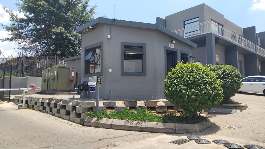 Commercial Property for Sale in Halfway House Estates Gauteng