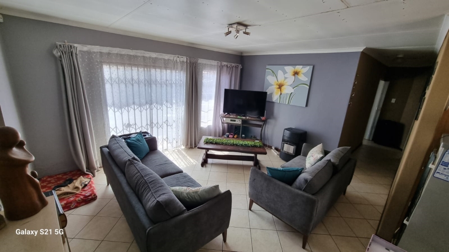 To Let 2 Bedroom Property for Rent in Lyttelton Manor Gauteng