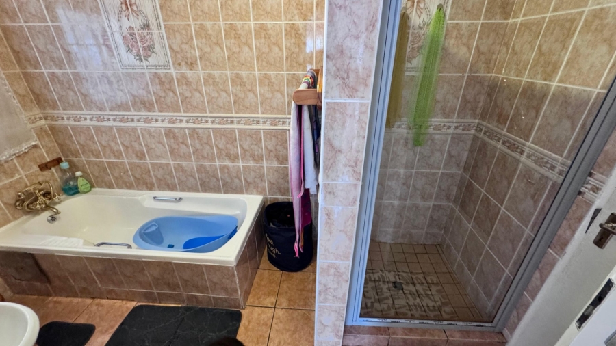 To Let 2 Bedroom Property for Rent in Lyttelton Manor Gauteng