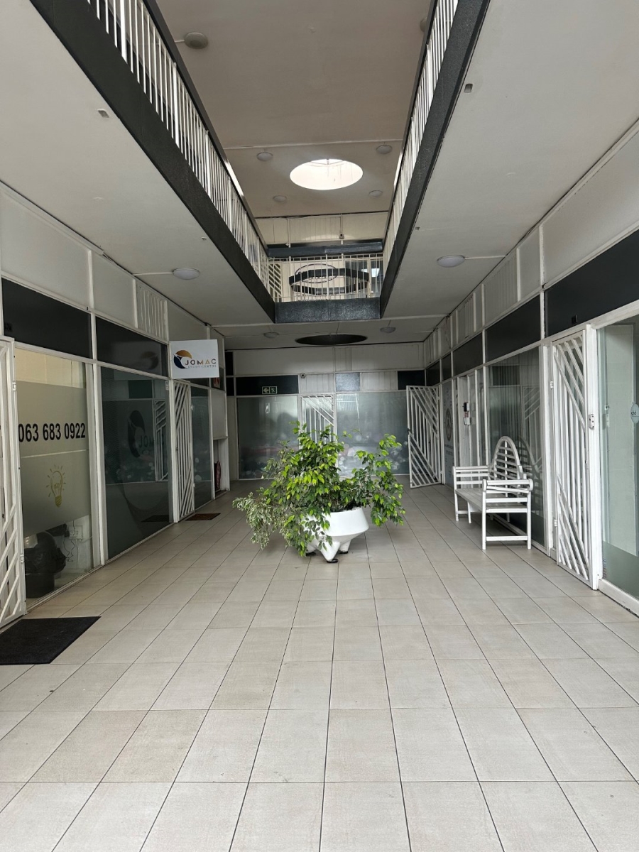 To Let commercial Property for Rent in St Andrews Gauteng