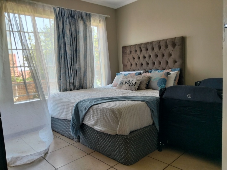 2 Bedroom Property for Sale in The Reeds Gauteng
