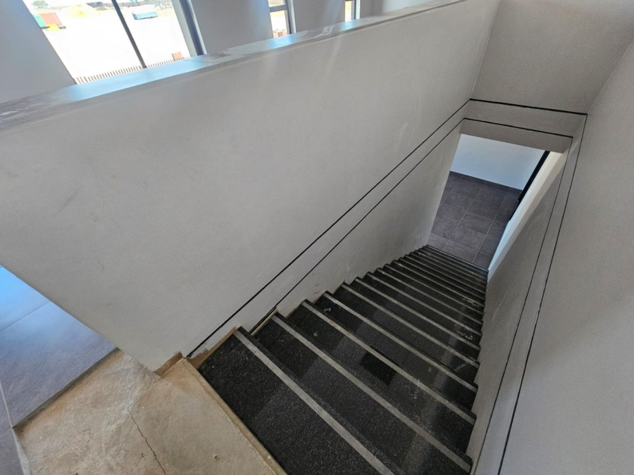 To Let commercial Property for Rent in Knopjeslaagte Gauteng