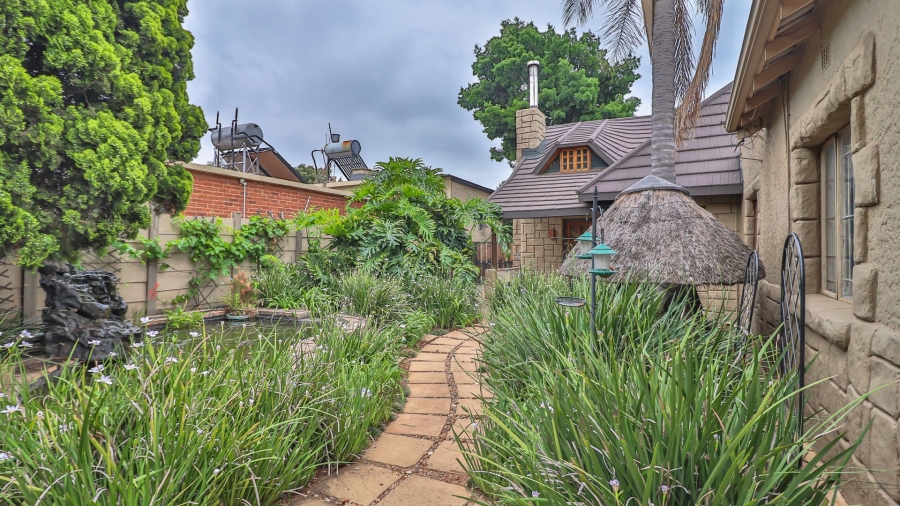 3 Bedroom Property for Sale in Hurlyvale Gauteng