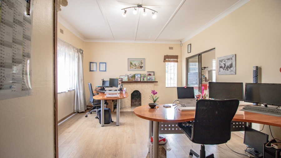 3 Bedroom Property for Sale in Hurlyvale Gauteng