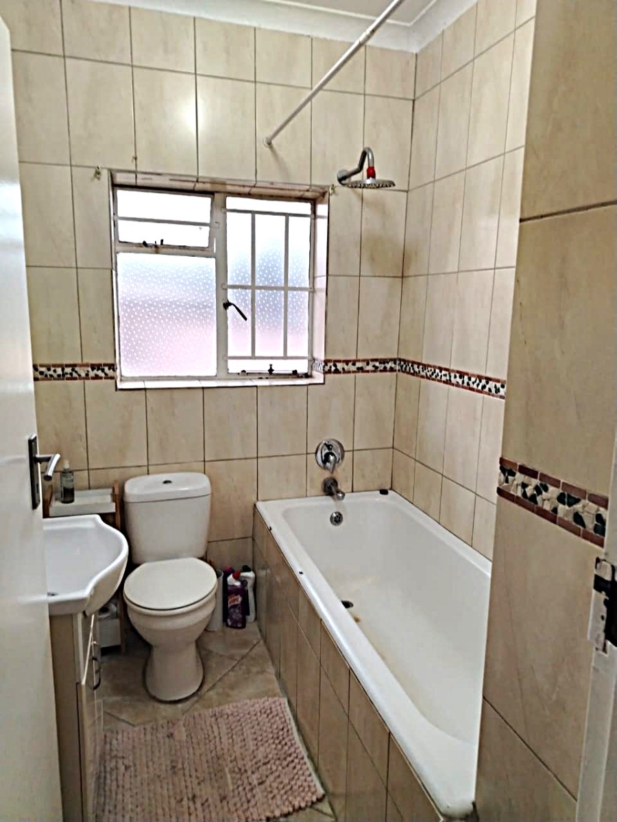 2 Bedroom Property for Sale in Florida Gauteng