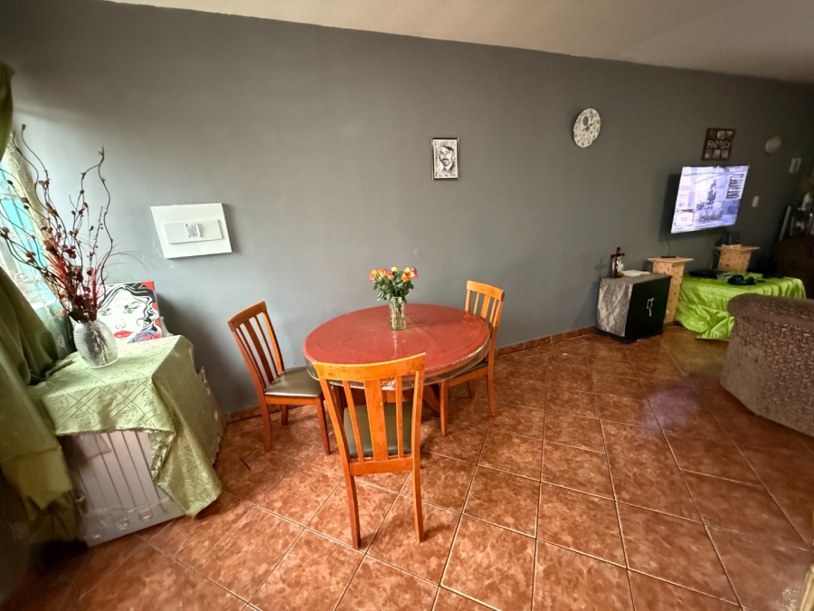 To Let 2 Bedroom Property for Rent in Lyttelton Manor Gauteng