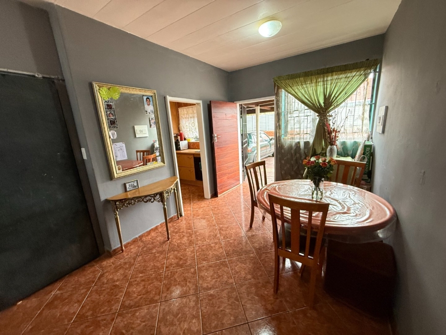 To Let 2 Bedroom Property for Rent in Lyttelton Manor Gauteng