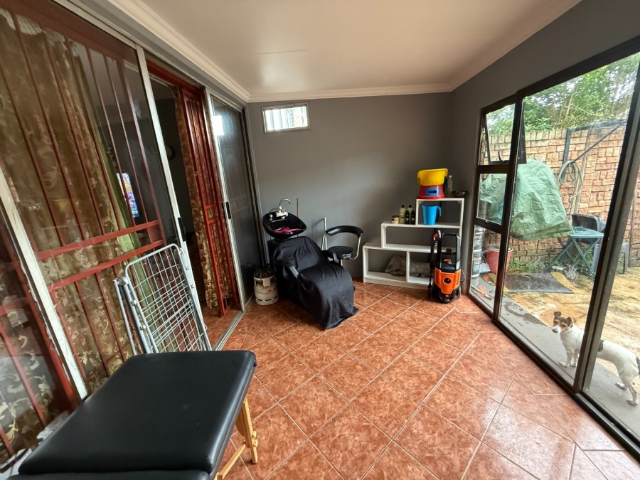 To Let 2 Bedroom Property for Rent in Lyttelton Manor Gauteng