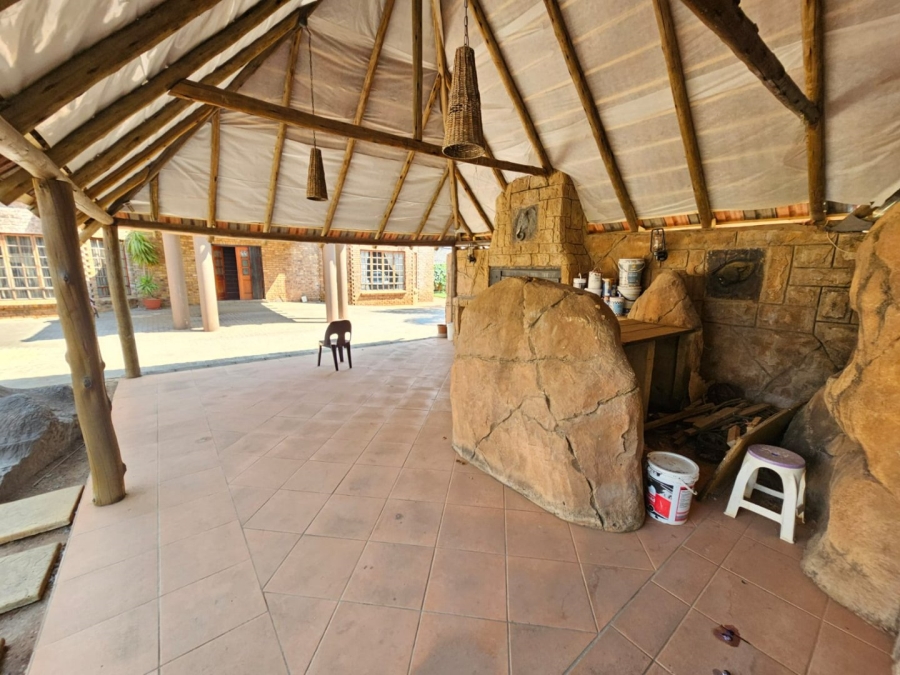 To Let 4 Bedroom Property for Rent in Raslouw Gauteng