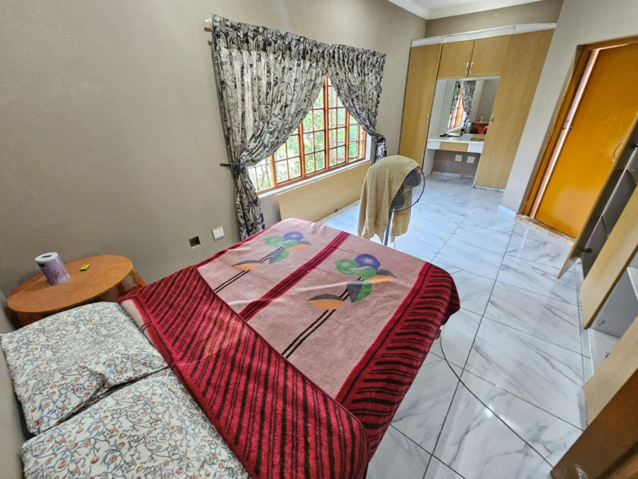 To Let 4 Bedroom Property for Rent in Raslouw Gauteng