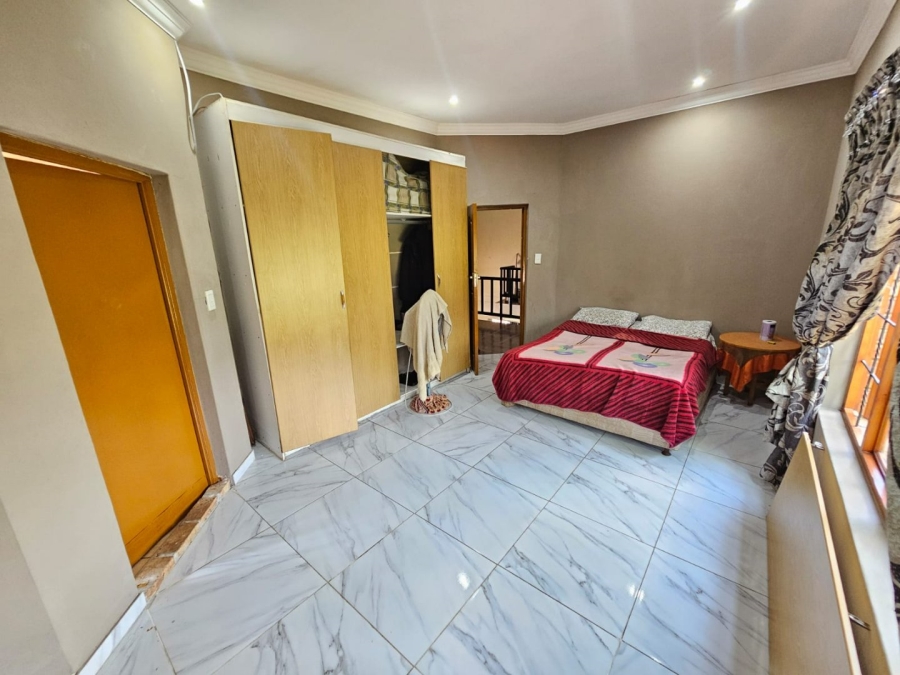 To Let 4 Bedroom Property for Rent in Raslouw Gauteng