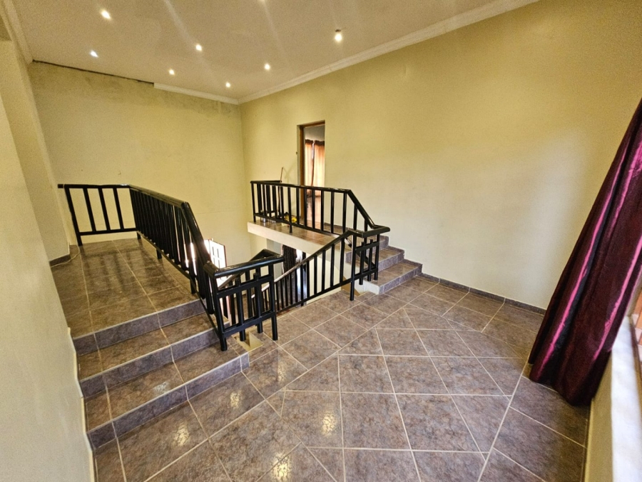 To Let 4 Bedroom Property for Rent in Raslouw Gauteng