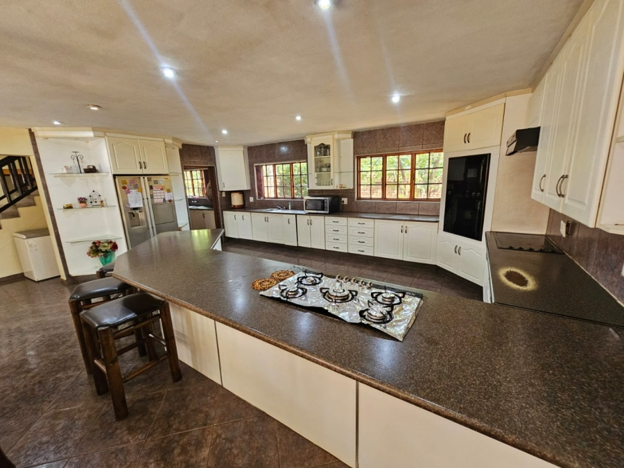 To Let 4 Bedroom Property for Rent in Raslouw Gauteng