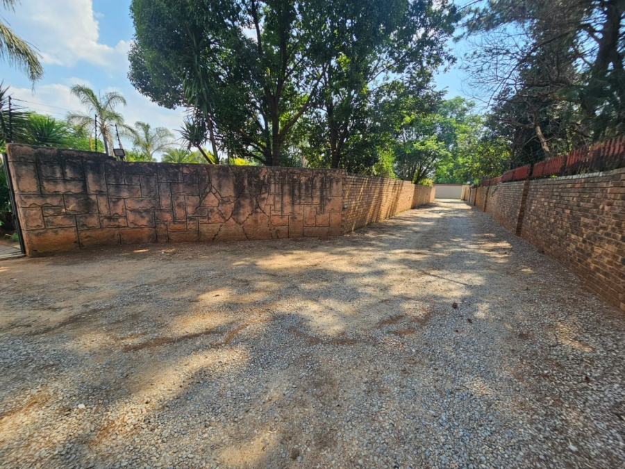 To Let 4 Bedroom Property for Rent in Raslouw Gauteng