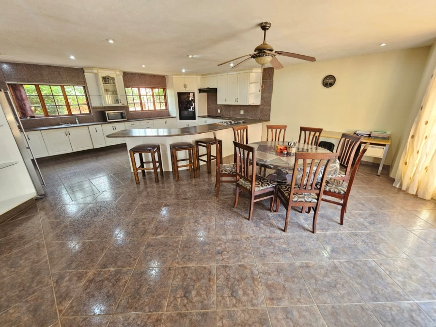 To Let 4 Bedroom Property for Rent in Raslouw Gauteng