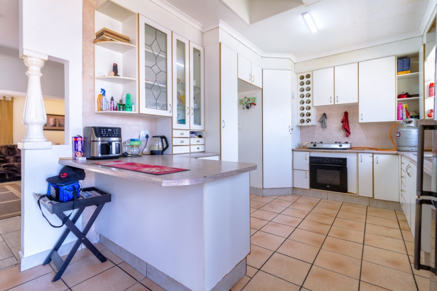 3 Bedroom Property for Sale in Kenmare Gauteng