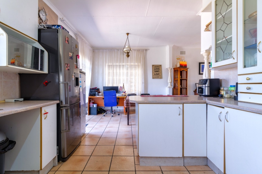 3 Bedroom Property for Sale in Kenmare Gauteng