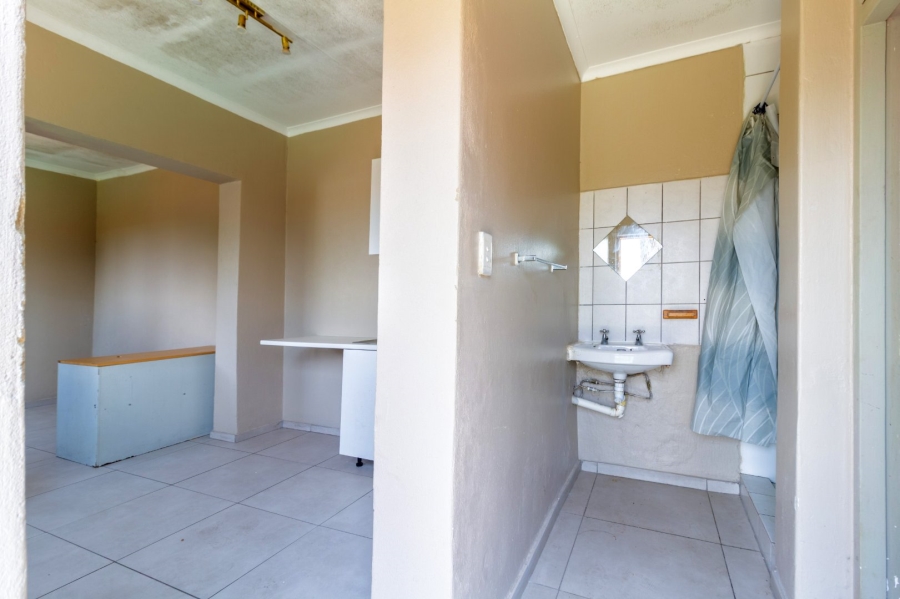 3 Bedroom Property for Sale in Kenmare Gauteng