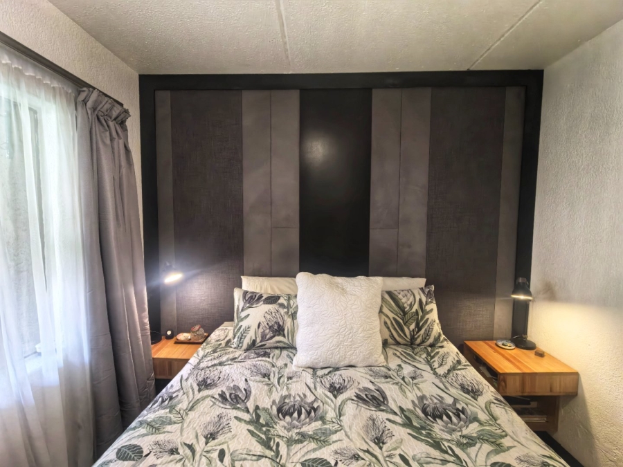 1 Bedroom Property for Sale in Lakefield Gauteng