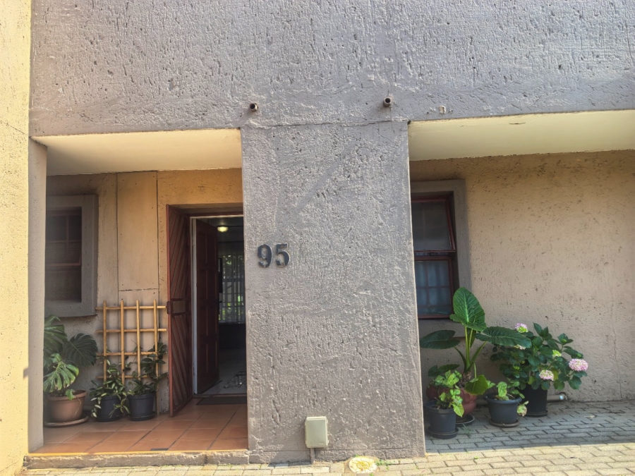 1 Bedroom Property for Sale in Lakefield Gauteng