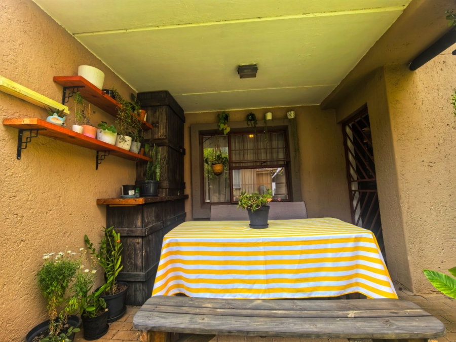 1 Bedroom Property for Sale in Lakefield Gauteng