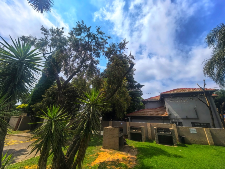 1 Bedroom Property for Sale in Lakefield Gauteng