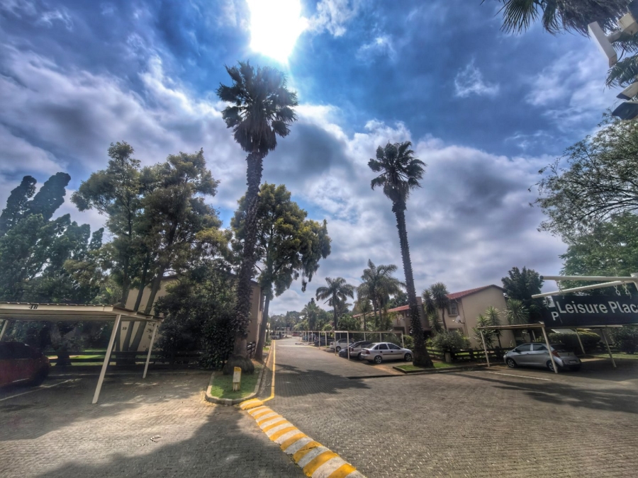 1 Bedroom Property for Sale in Lakefield Gauteng