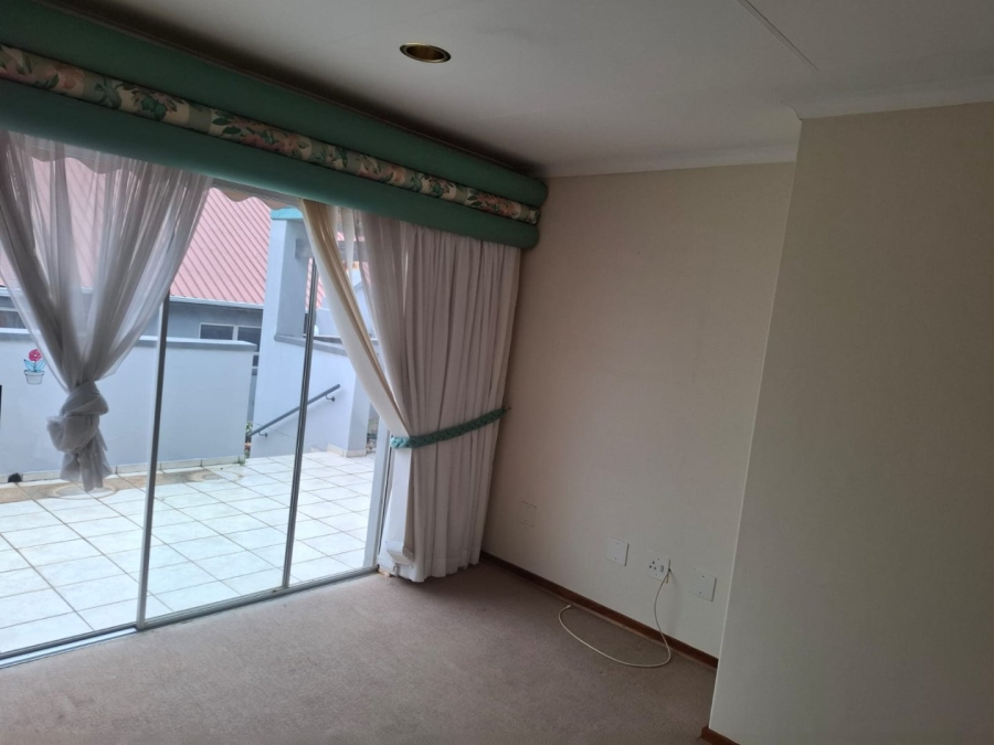 1 Bedroom Property for Sale in Terenure Gauteng