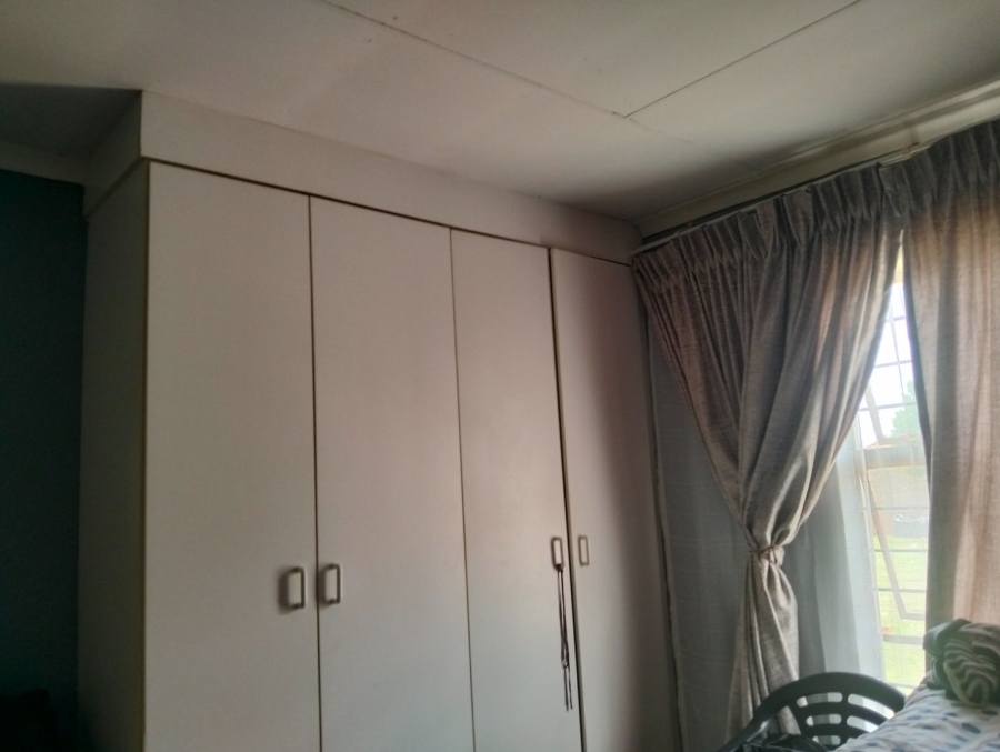 To Let  Bedroom Property for Rent in Crystal Park Gauteng