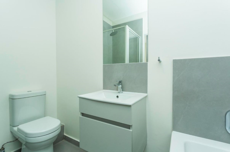 To Let 2 Bedroom Property for Rent in Vorna Valley Gauteng