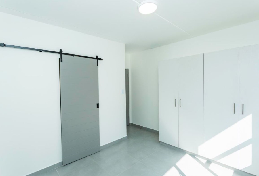 To Let 2 Bedroom Property for Rent in Vorna Valley Gauteng