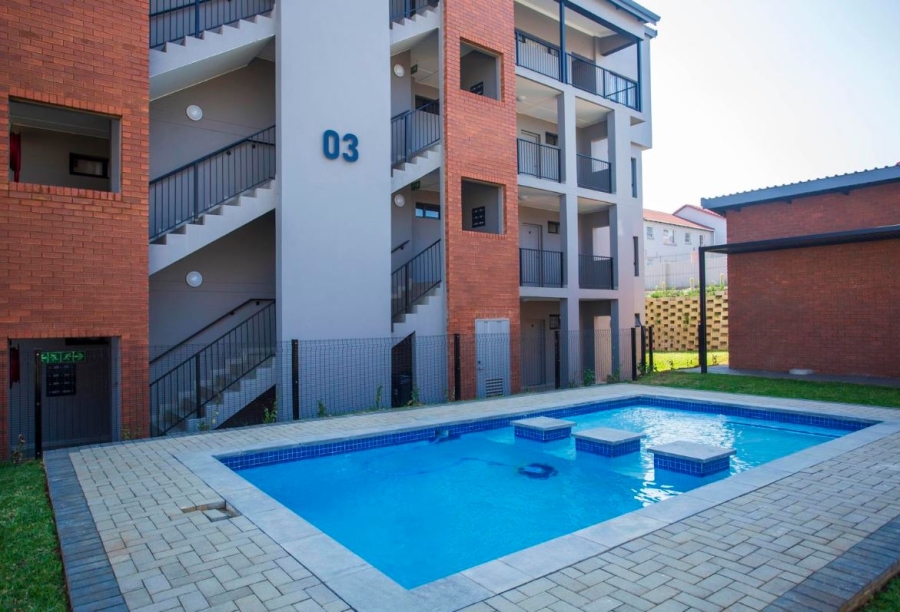 To Let 2 Bedroom Property for Rent in Vorna Valley Gauteng