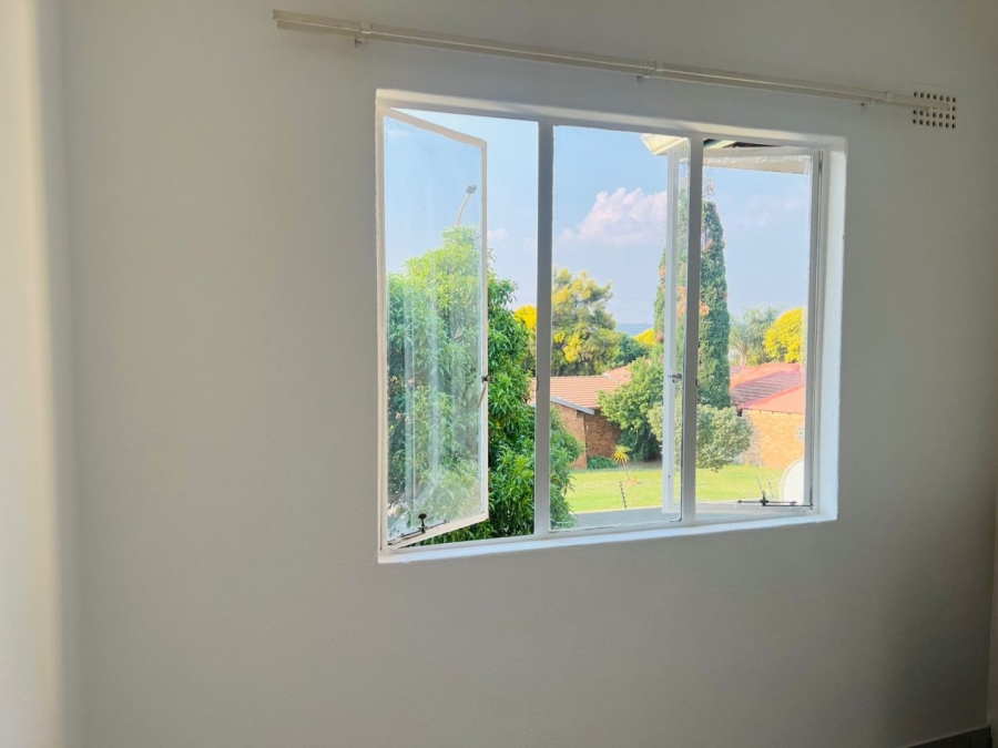 To Let 2 Bedroom Property for Rent in Eden Glen Gauteng