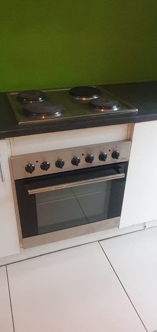 To Let 4 Bedroom Property for Rent in Crystal Park Gauteng