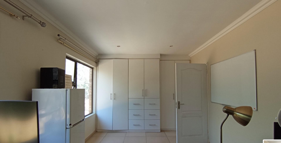 5 Bedroom Property for Sale in Beverley Gauteng