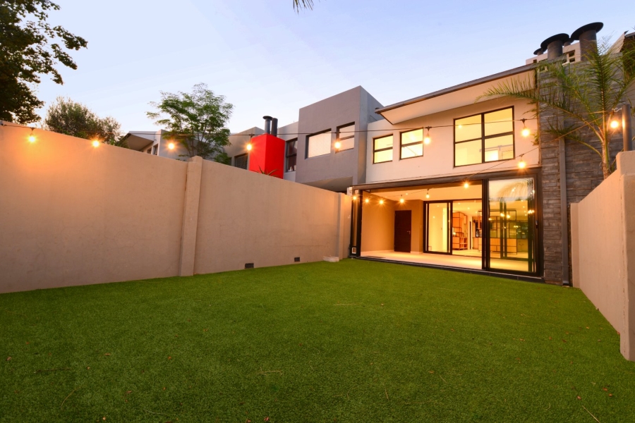 2 Bedroom Property for Sale in Lombardy Gauteng