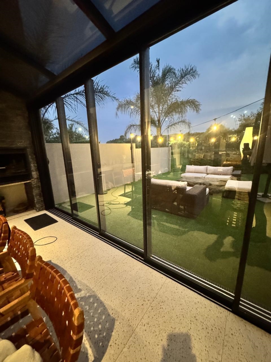 2 Bedroom Property for Sale in Lombardy Gauteng