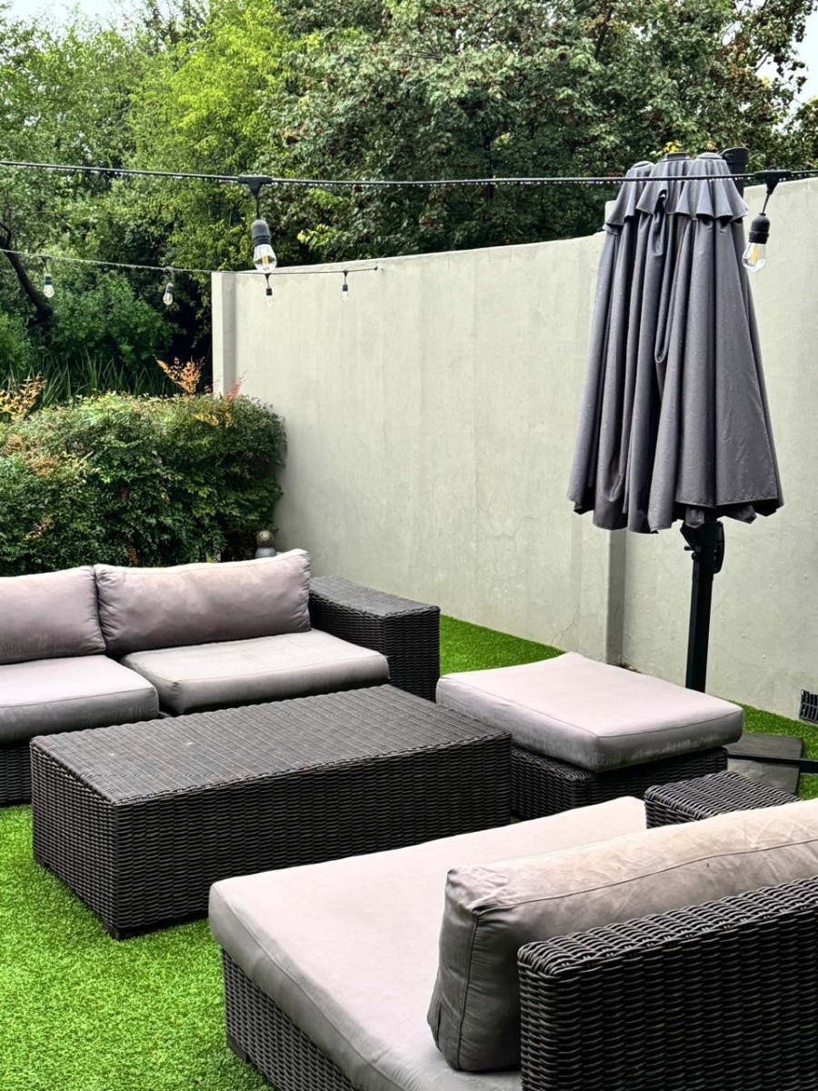 2 Bedroom Property for Sale in Lombardy Gauteng