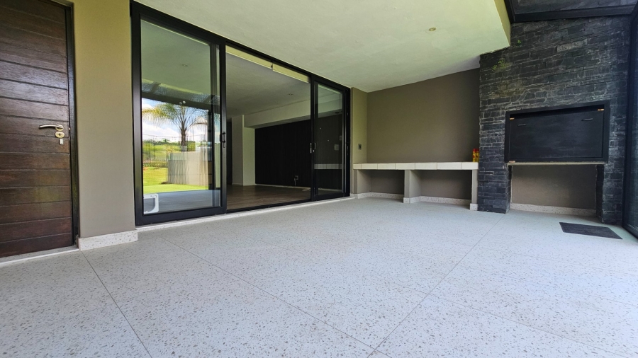 2 Bedroom Property for Sale in Lombardy Gauteng