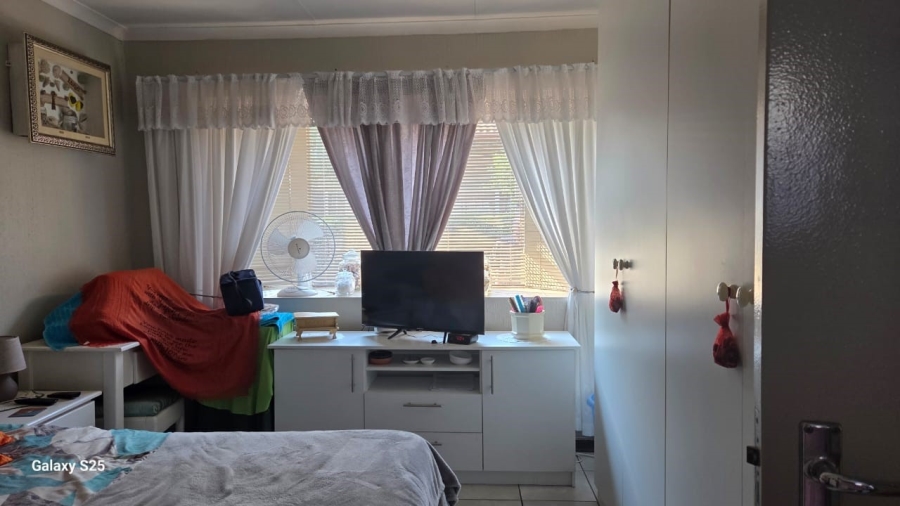 1 Bedroom Property for Sale in Dalpark Ext 11 Gauteng