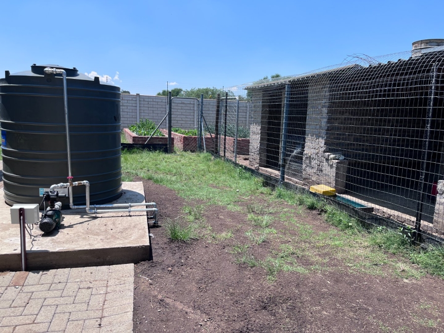 Commercial Property for Sale in Vanwaartshof Gauteng