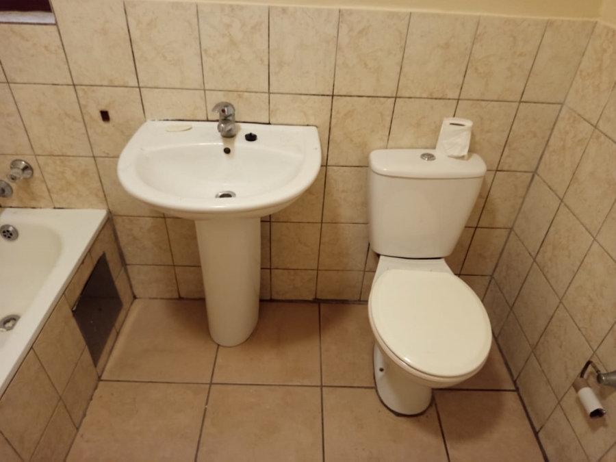 To Let 1 Bedroom Property for Rent in Noordwyk Gauteng