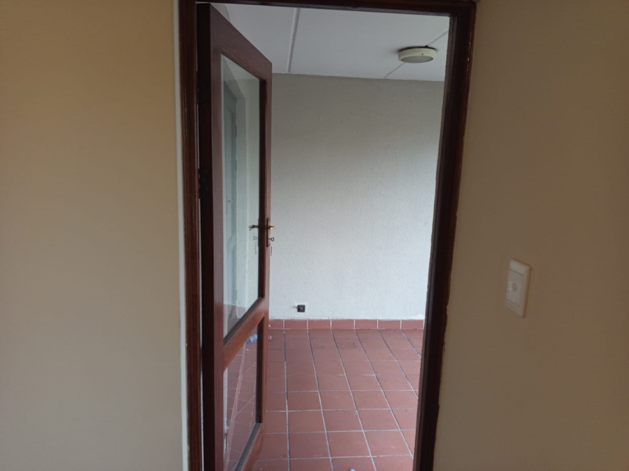 To Let 1 Bedroom Property for Rent in Noordwyk Gauteng