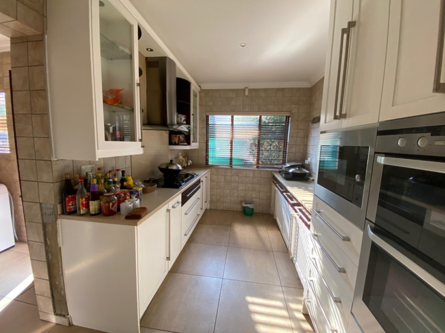 To Let 4 Bedroom Property for Rent in Lakefield Gauteng