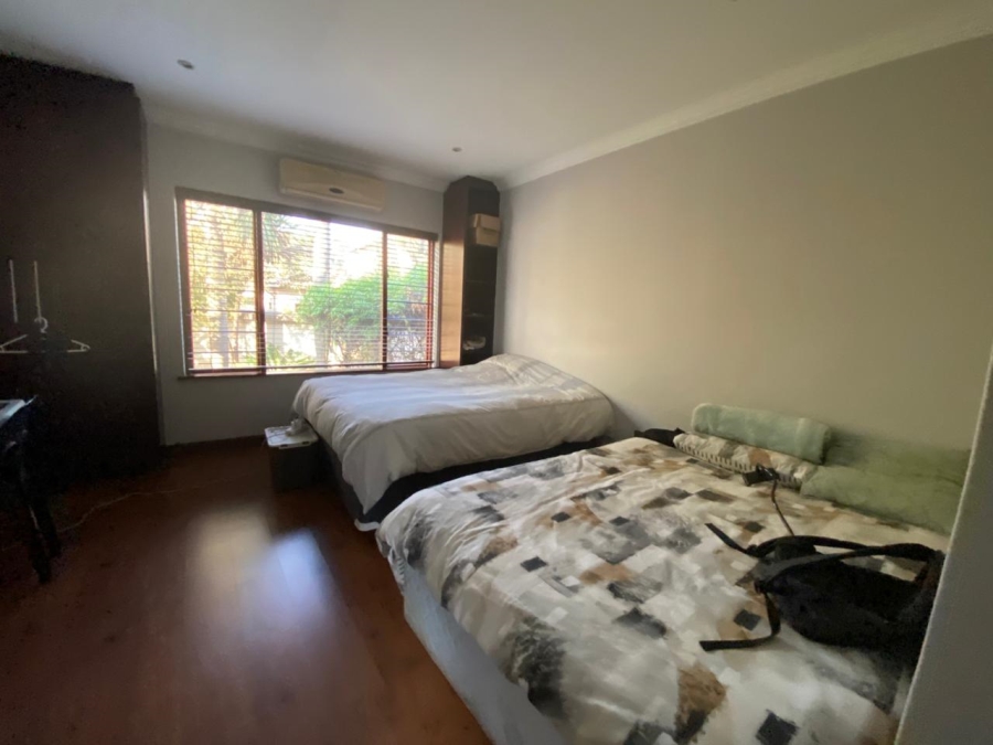 To Let 4 Bedroom Property for Rent in Lakefield Gauteng