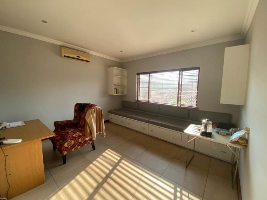 To Let 4 Bedroom Property for Rent in Lakefield Gauteng