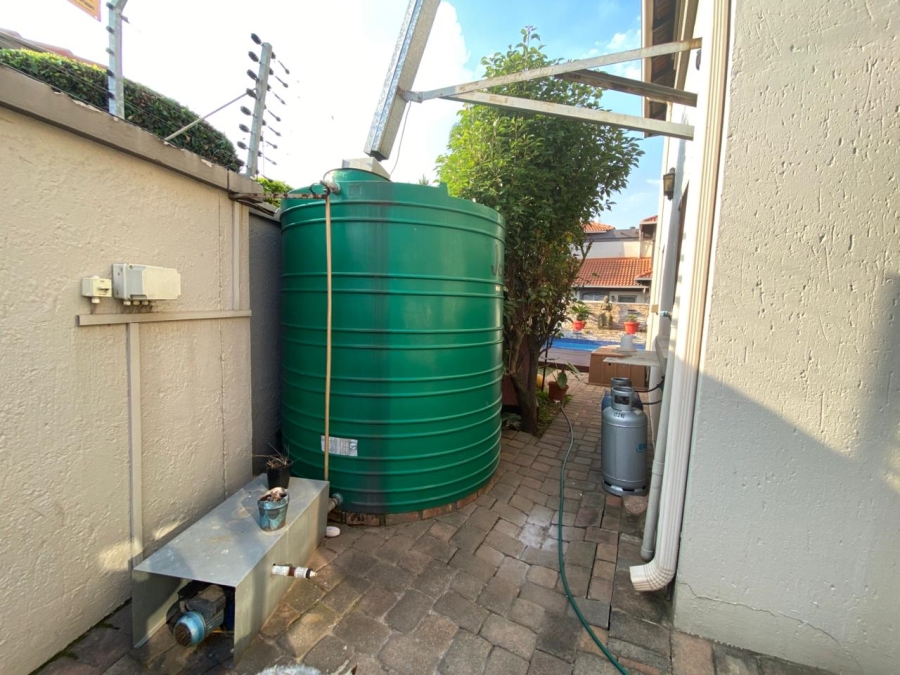 To Let 4 Bedroom Property for Rent in Lakefield Gauteng