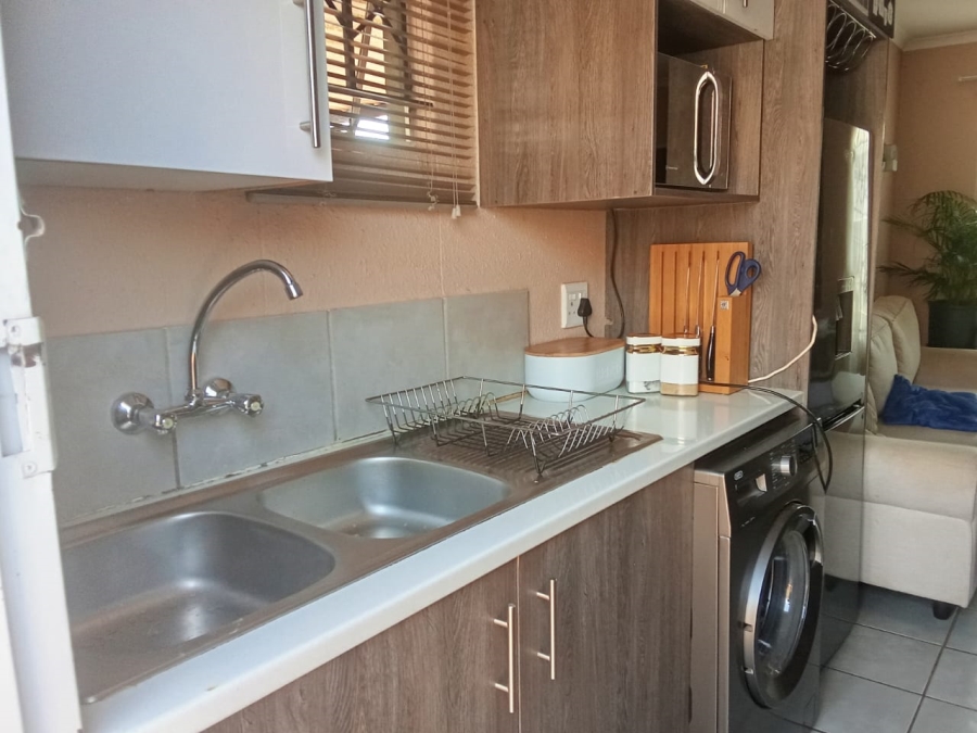 2 Bedroom Property for Sale in Savanna City Gauteng